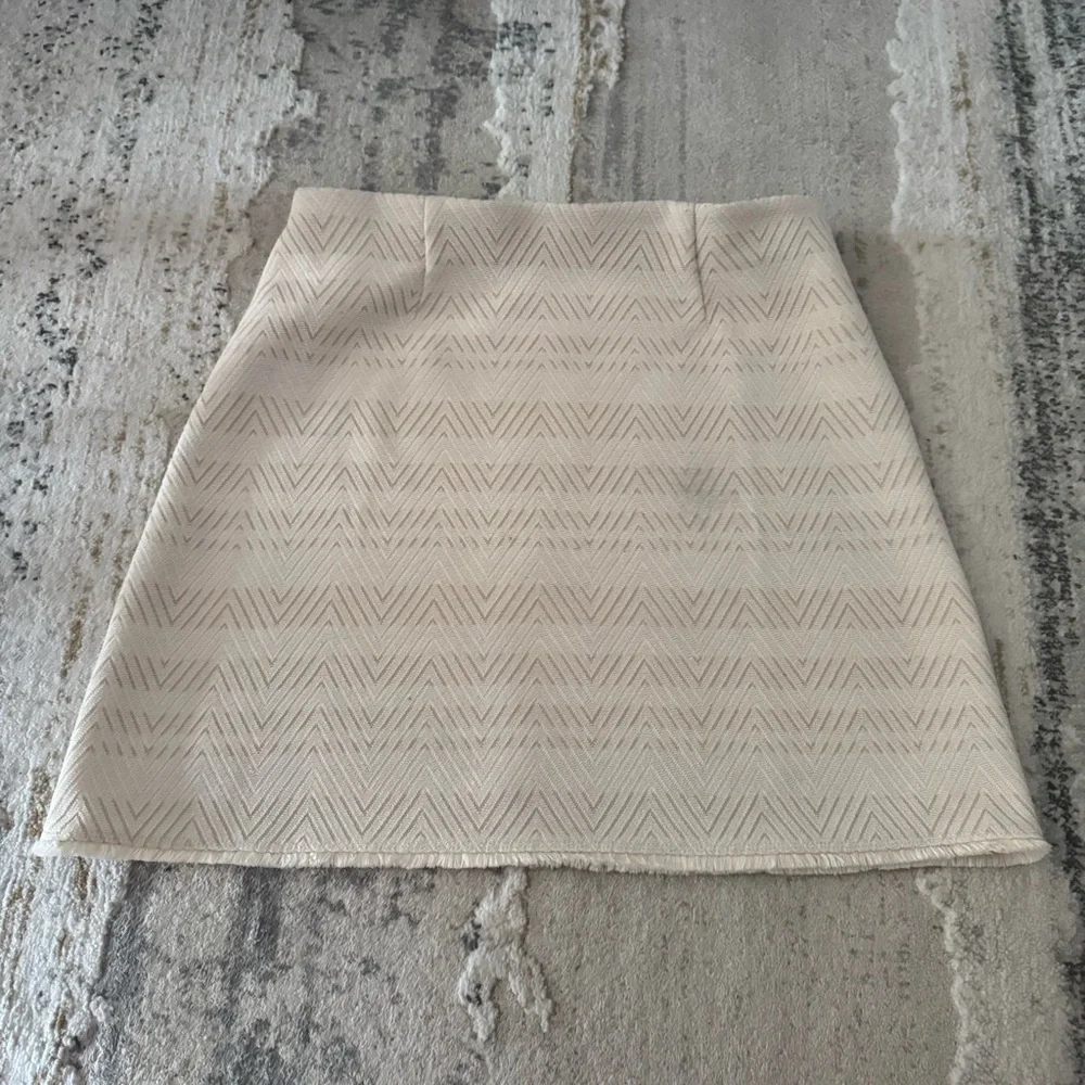 LOFT cream toned